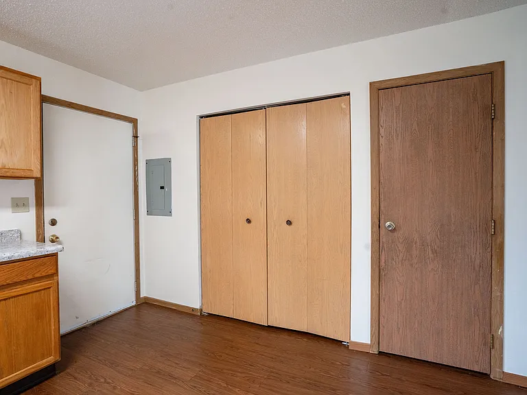 Hazelwood Townhomes — Photo 22
