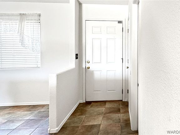 4th image of 6550 S Oleander Place