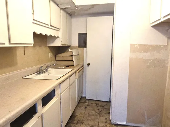 3008 SW Lydia Ave #4, Topeka, KS 66614