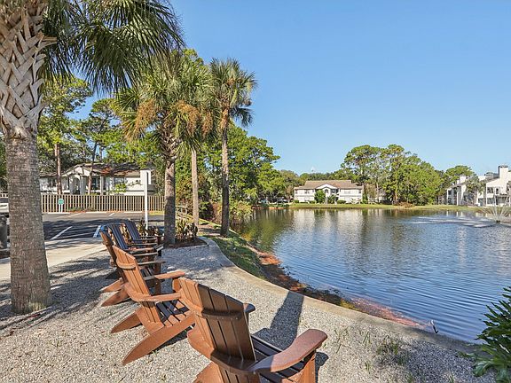 3rd image of 100 Lake Vista Dr #232