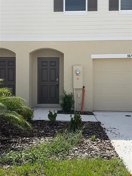 3879 Academia Ave — Photo 2