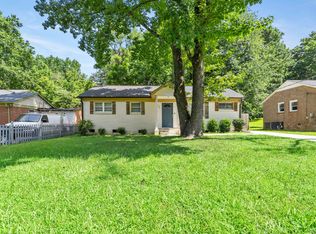 2521 Dora Dr, Charlotte, NC 28215