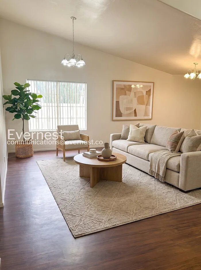 4 bed, 2.0 bath, 2163 sqft, $2,695 — Photo 1