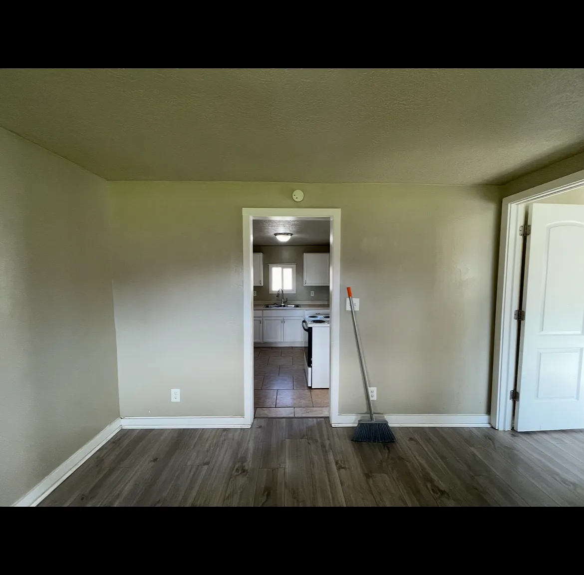 1 bed, 986 sqft, $850 — Photo 4