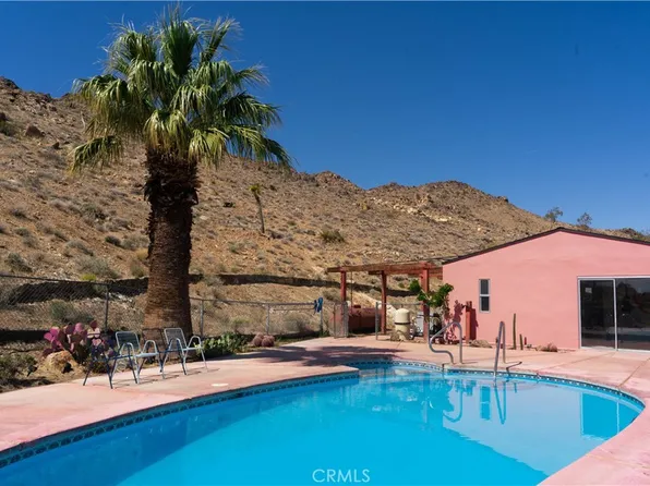 828 N Wamego Trl, Landers, CA 92285