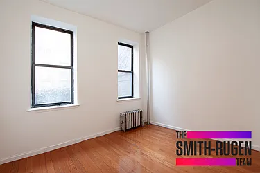 Rented by R New York