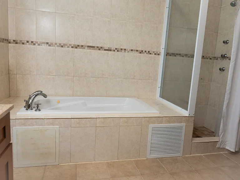 Master bedroom full bathroom