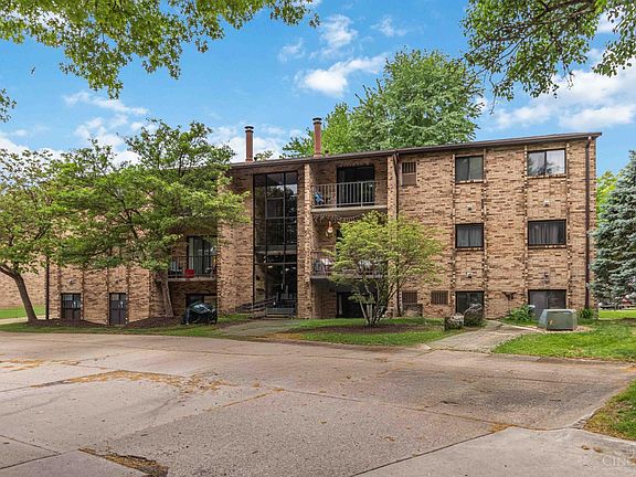 2nd image of 537 Davis Rd APT 12