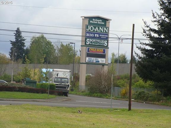 5th image of 5604 NE 112th Ave
