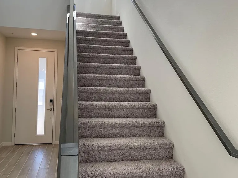145 Medianoche St — Photo 10