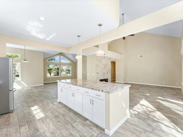 334 Moonstone Bay Dr, Oceanside, CA 92057