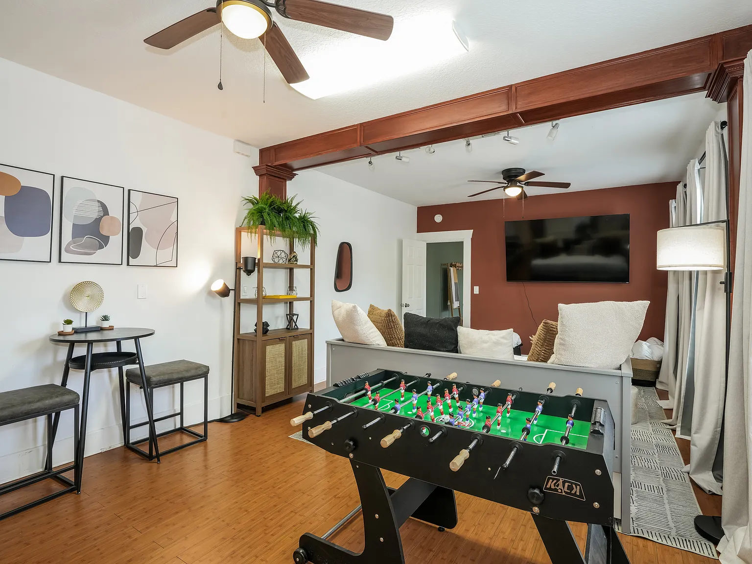 1 bed, 800 sqft, $2,000 — Photo 3