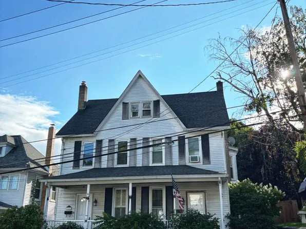305 N Schanck Ave, Pen Argyl, PA 18072
