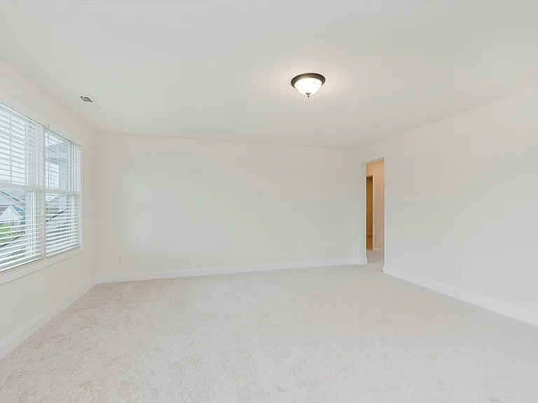 10264 Normandy Way — Photo 30