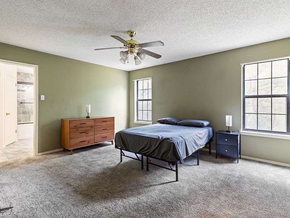 1st image of 1048 Eagle Canyon Dr #1