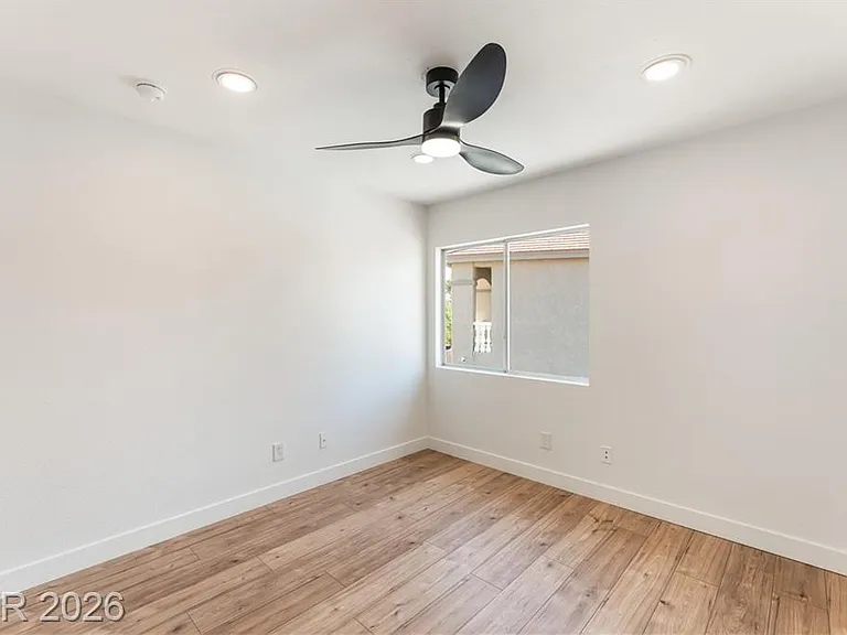 8640 Copper Ridge Ave — Photo 14