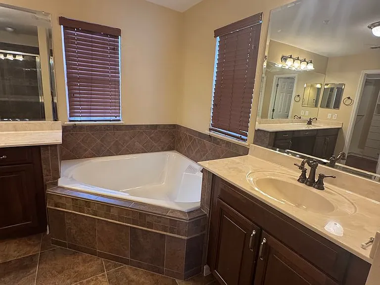 5364 Penway Dr — Photo 31