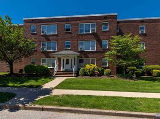 135 Hobart Ave APT 3D, Rutherford, NJ 07070