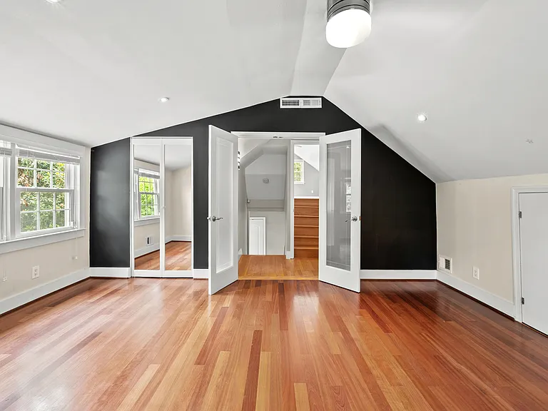 3017 S Hill St — Photo 29