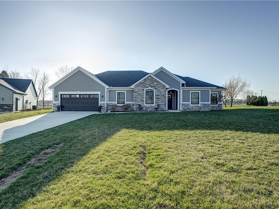 1st image of 218 Westbury Dr