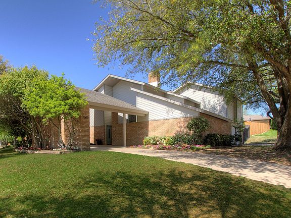 3rd image of 1300 Shores Cir