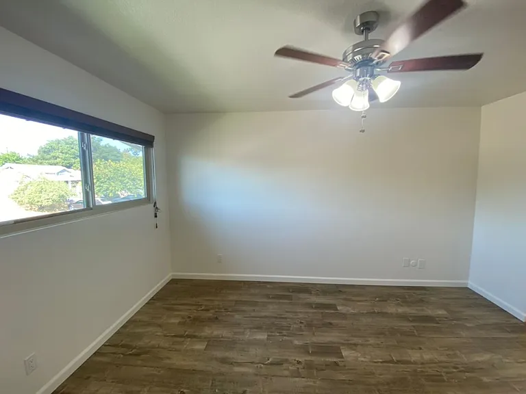 2212 Pine St — Photo 14