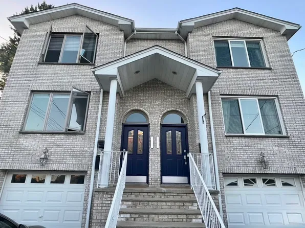 2425 1st St, Fort Lee, NJ 07024