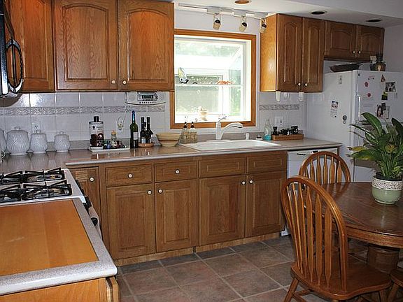 Lg Eat In Kitchen
