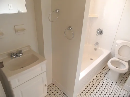 Rented by City Connections Realty | media 17