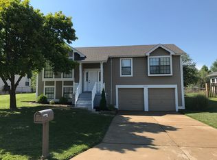 4509 Cambrook Dr, Saint Charles, MO 63304