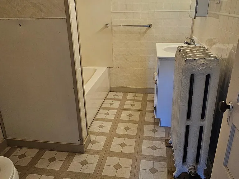 114 E Easterday Ave #2 — Photo 8