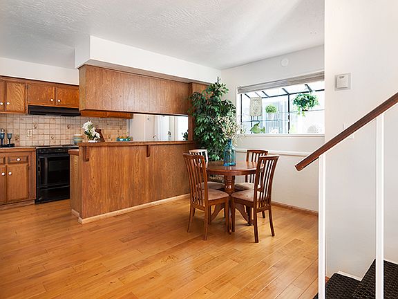 5th image of 435 Colton St
