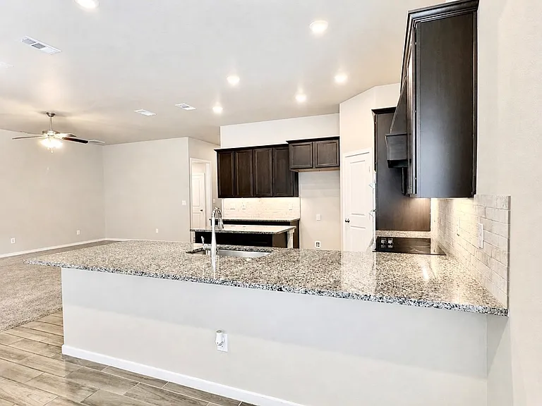1212 Ash St — Photo 22