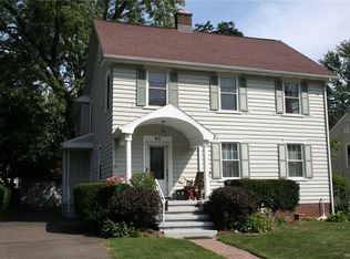65 Chateau Ter E, Amherst, NY 14226