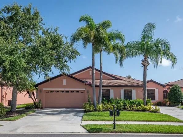 124 Shell Falls Dr, Apollo Beach, FL 33572