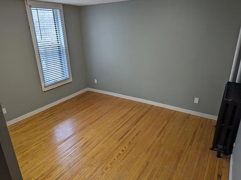 1208 W 28th St #1 — Photo 11