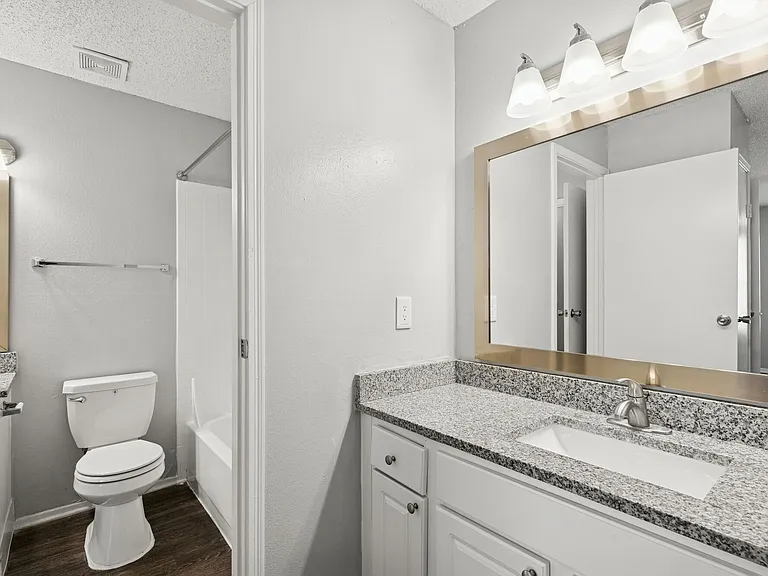 Belmont Place — Photo 3