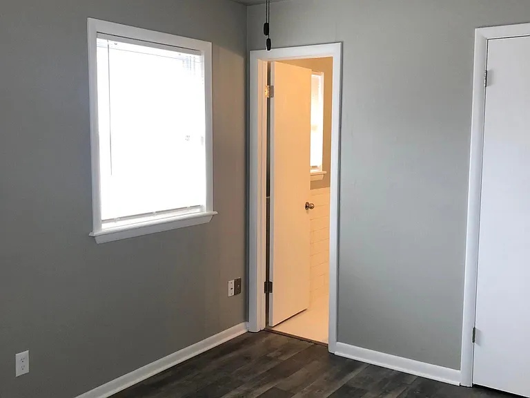 2125 Henderson Dr — Photo 10