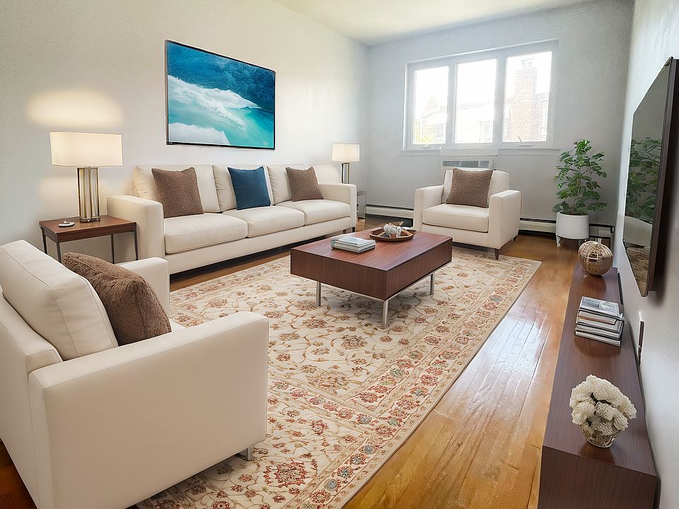1st image of 2030 Hazen St #1