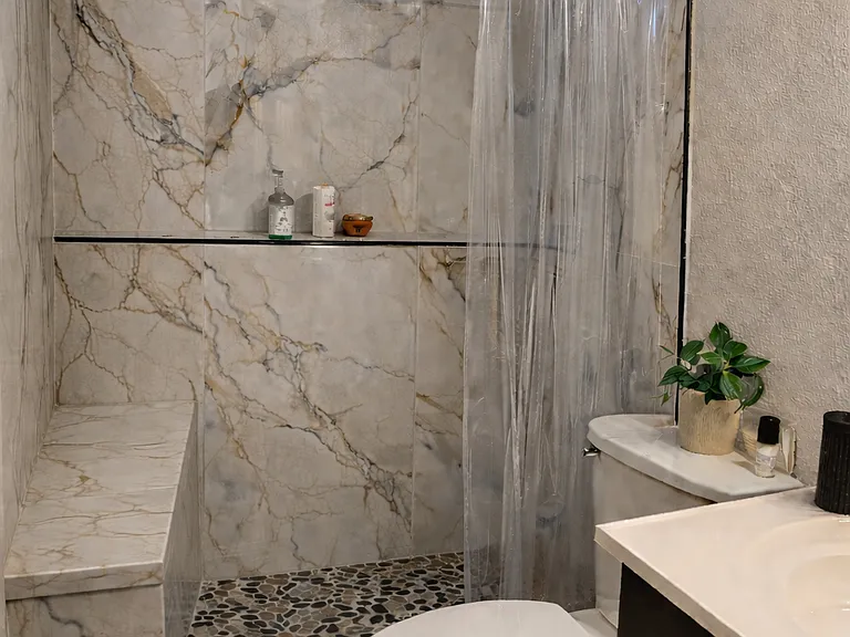 310 Yosemite Dr — Photo 3