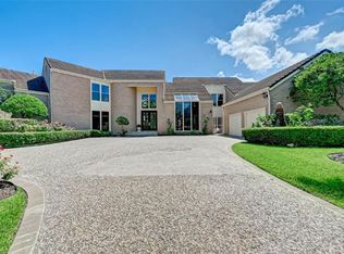 98 Heathrow Ln, Sugar Land, TX 77479