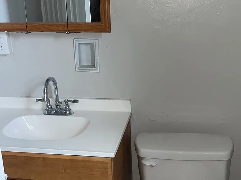400 Wallace Dr — Photo 7