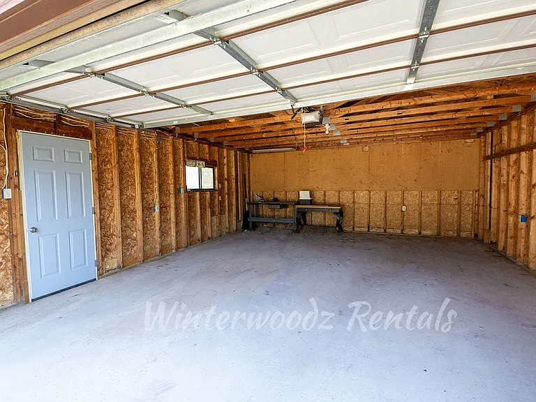 1405 Emilie St — Photo 3