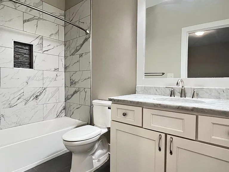 1620 E St NE #3 — Photo 9
