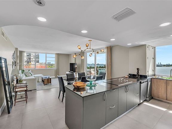 3rd image of 3301 NE 5th Ave APT 811