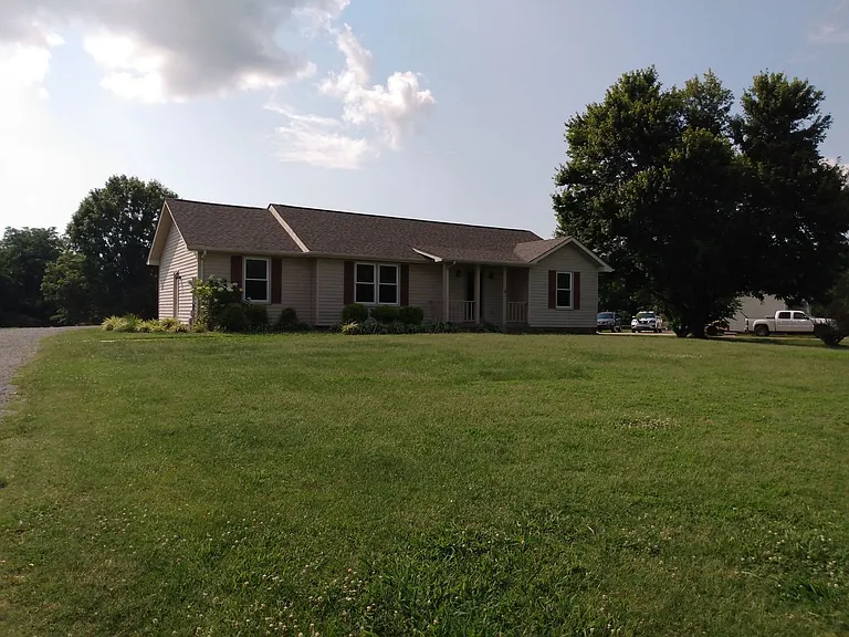 2640 Holt Ln — Photo 2