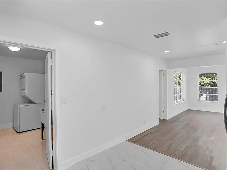 1013 SE 14th Ct — Photo 23