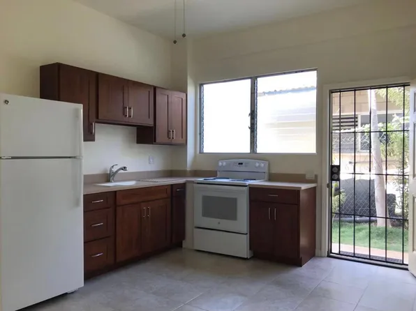 3641 Puuku Makai Dr, Honolulu, HI 96818