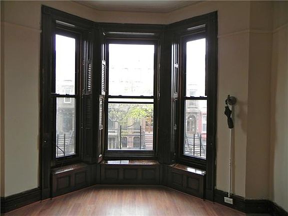 2nd image of 200 Hancock St #3