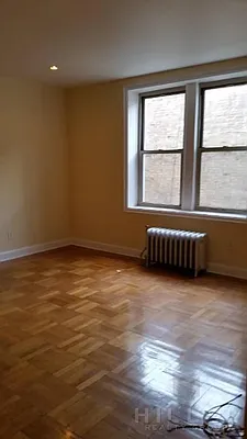 Rented by Hillel Realty Group | media 10